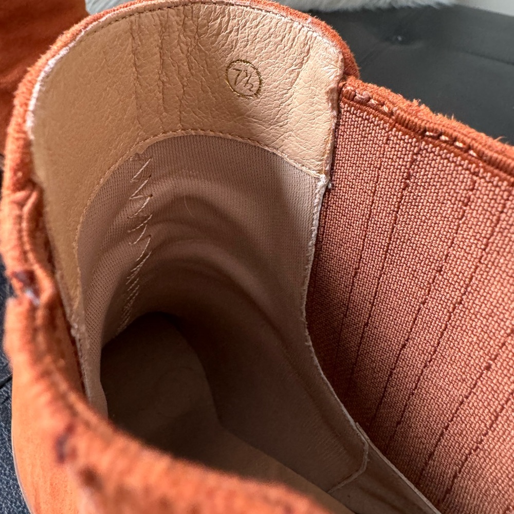Pointed Toe Booties - Picture 2 of 3